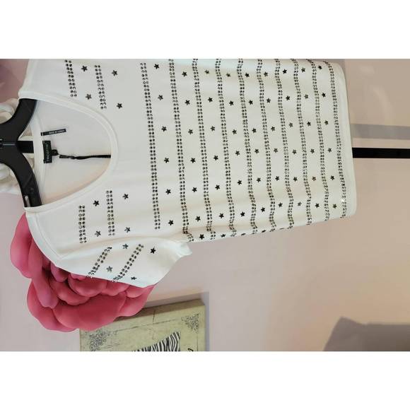 NEW TRICOTTO star studded top in white - Picture 1 of 2